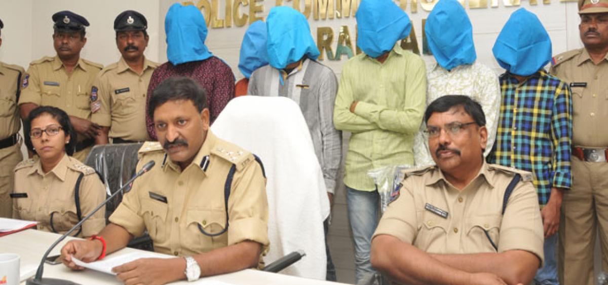 Notorious robbery gang held in Warangal - THE HANS INDIA - The Hans India