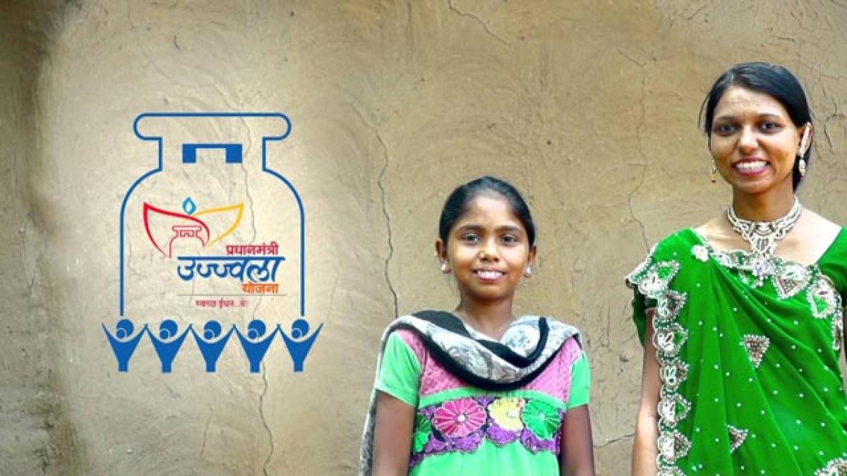 Pradhan Mantri Ujjwala Yojana: Number of LPG cylinders released by state [Dec 2017]