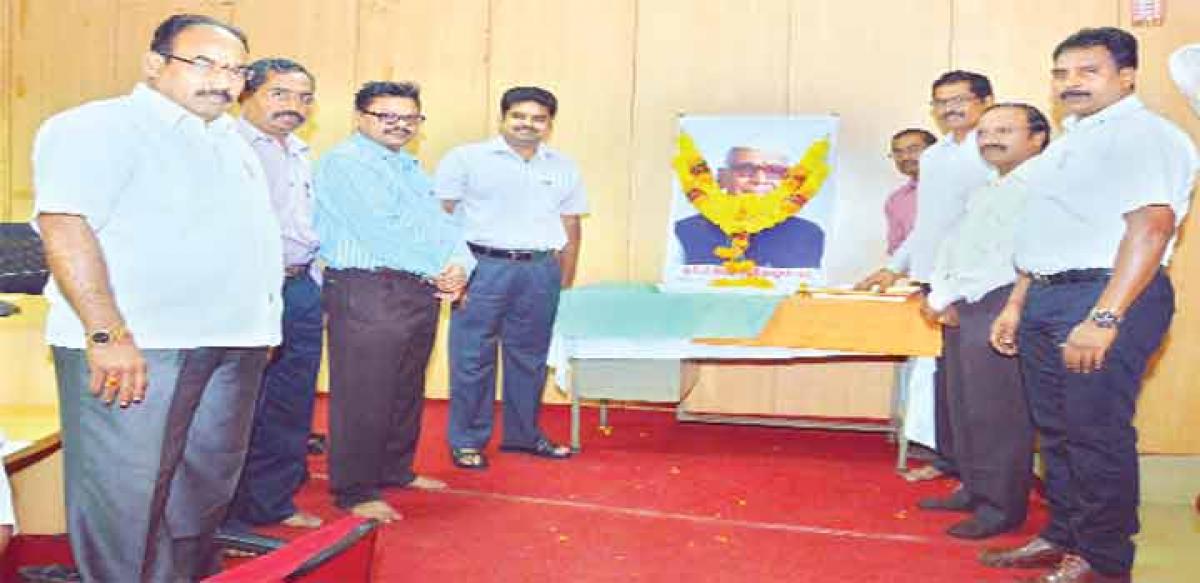 District Collector DS Lokesh Kumar paying tributes to Konda Laxman Bapuji on the occasion of his birth centenary at Khammam on Sunday