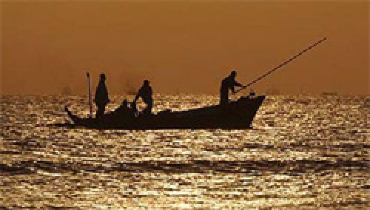 Trawlers with 640 fishermen missing in Bay of Bengal