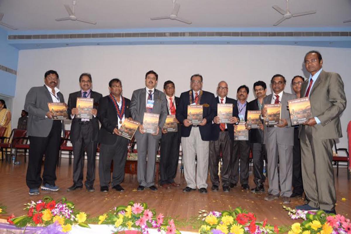 Delegates who attended three-day 38th Andhra Pradesh Association of Surgeons of India (APASICON2015) held at GSL Medical College & general Hospital situated at Rajanagaram near Rajahmundry holding souvenirs. 
