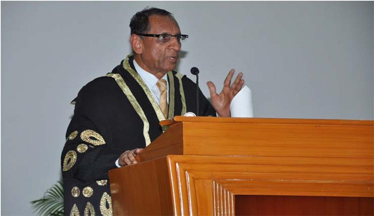 Governor ESL Narasimhan addressing the gathering at MCEME Secunderabad
