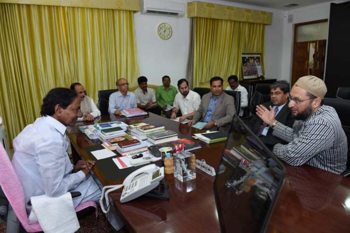 Chief Minister K Chandrashekar Rao conducting a review meeting on living conditions of poor Muslims in the State at his camp office in Hyderabad on Monday. Deputy Chief Minister Mohammed Mehmood Ali, Hyderabad MP Asaduddin Owaisi and officials are also seen. 