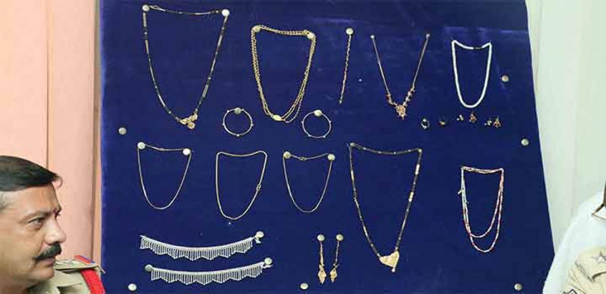 The stolen ornaments 