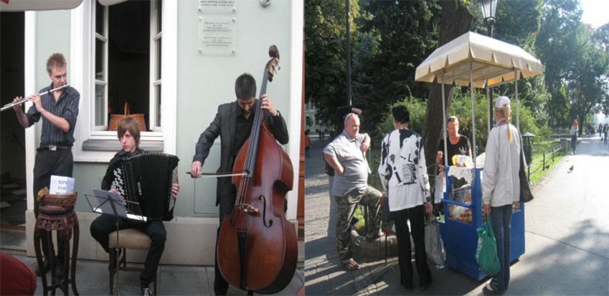 Musicians in front of a restaurant in the Jewish District, The Planty: a favourite walking place for Krakovians