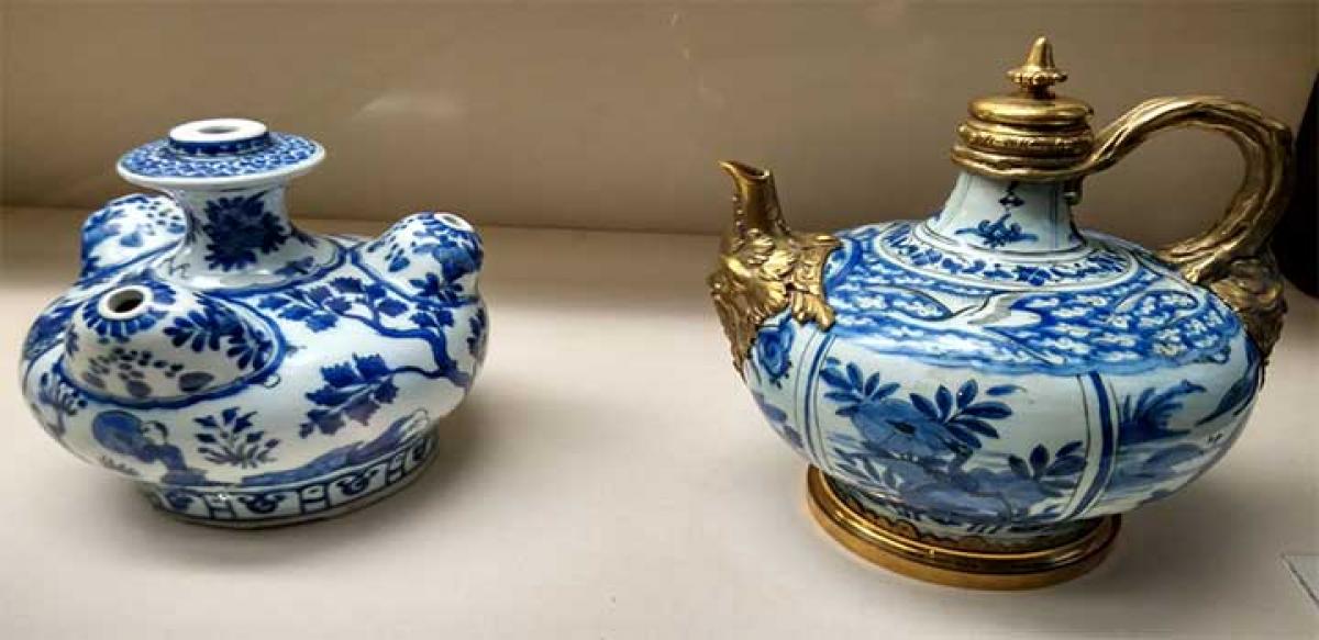 Persian blue pottery 