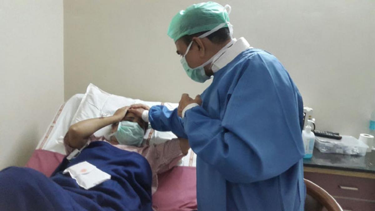 Deputy Chief Minister Md Mahmood Ali  visiting Dilshad Khatoon at Yashoda Hospital, Malakpet on Sunday