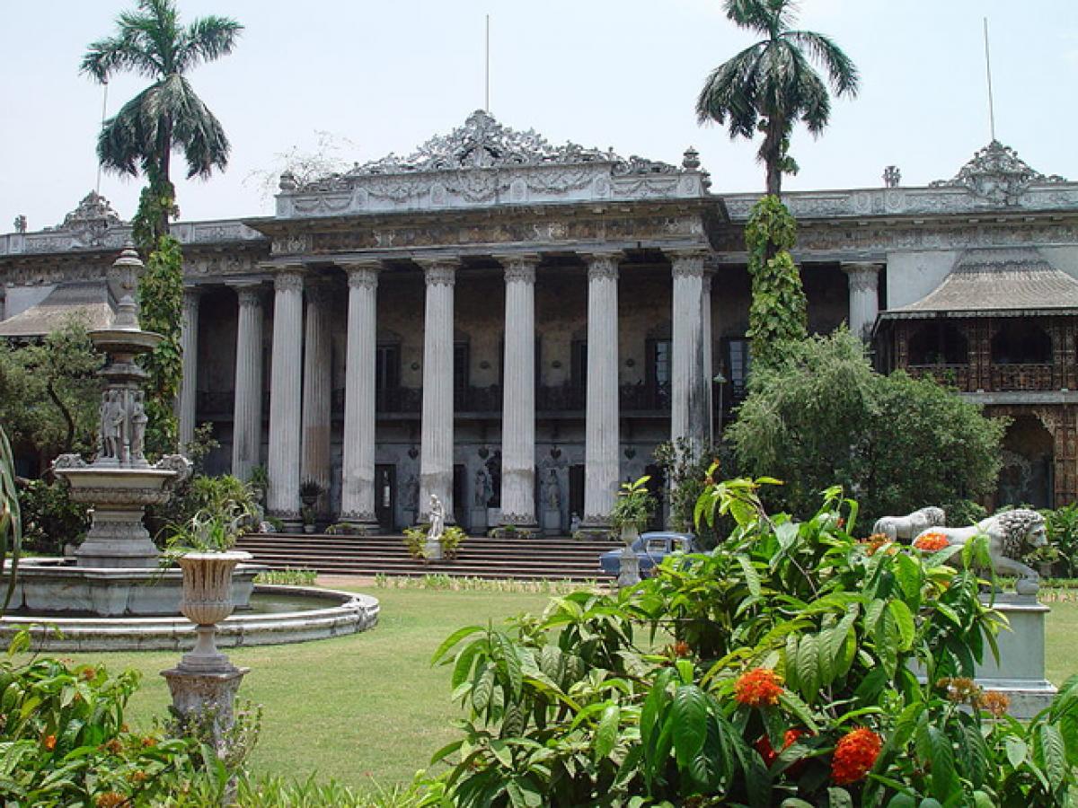 Marble Palace in Kolkata has European architecture with an Indian touch