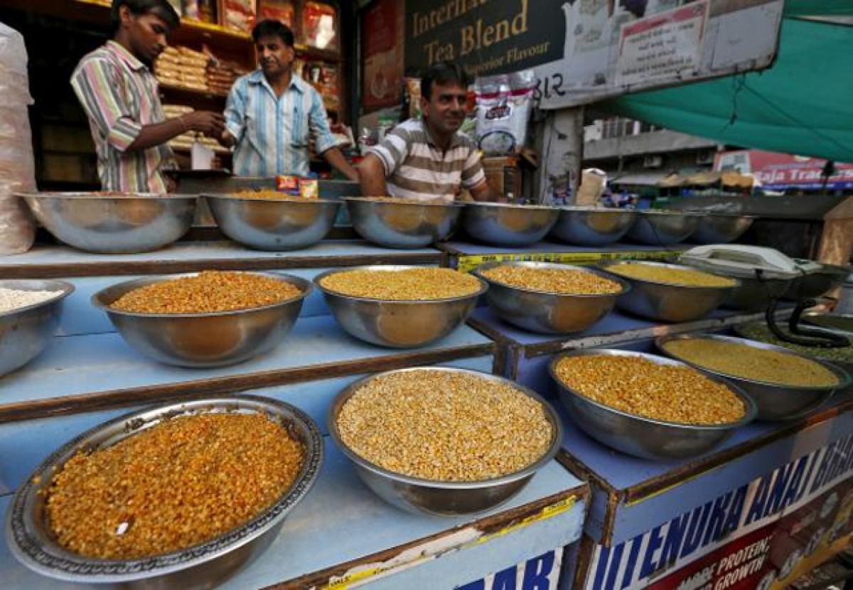 Food price surge puts Rajan on the back foot