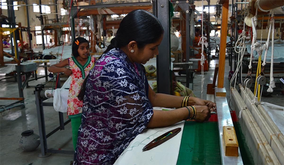 Made purely from silk sourced from Karnataka and zari from Surat in Gujarat, a Paithani has 200 to 350 grams zari and around 700 grams of silk (including wastage) and weighs between 800 and 900 grams.