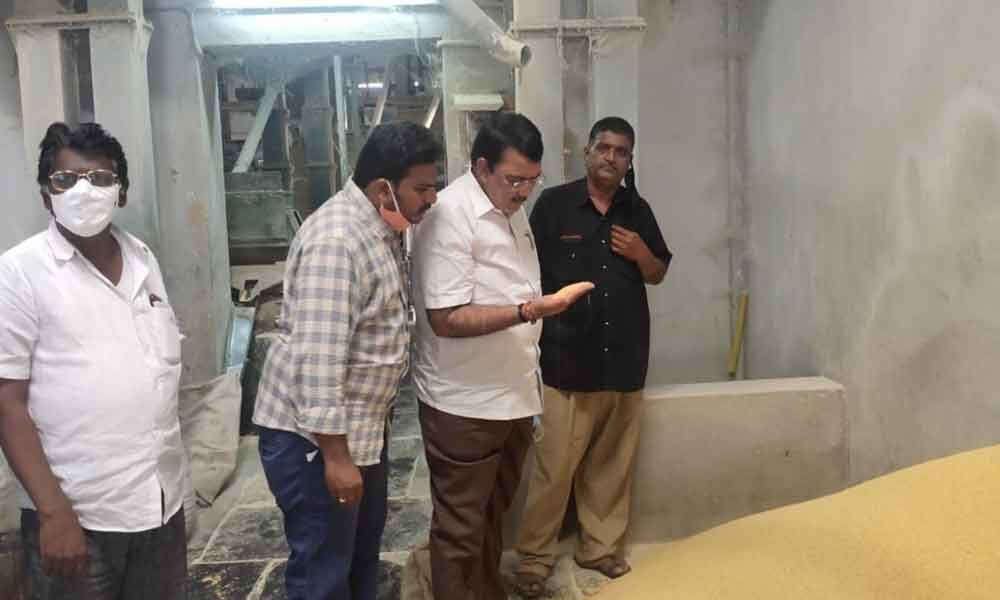 Officials raid dal, oil-packaging units in Vijayawada