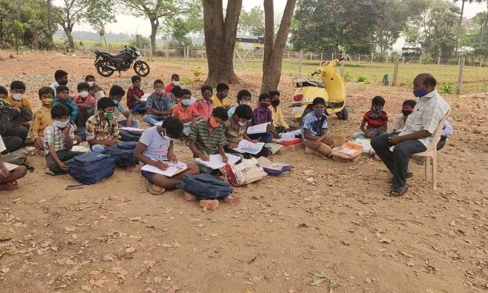 No room for students, classes run under trees at ZP Boys High School