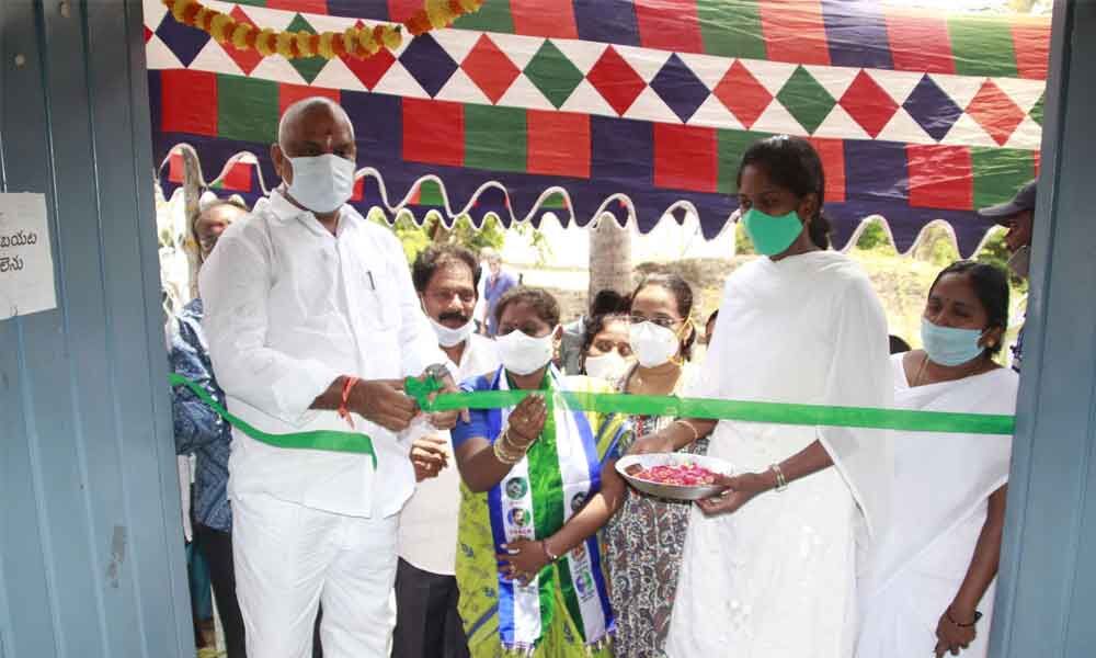 MLA Malladi Vishnu inaugurating vaccination centre in Vijayawada on Monday