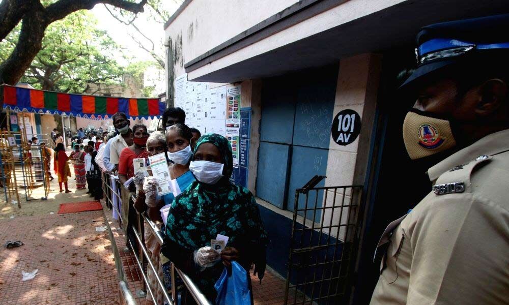 Tamil Nadu logs 39.61% polling, Puducherry 54.30% till 1 pm