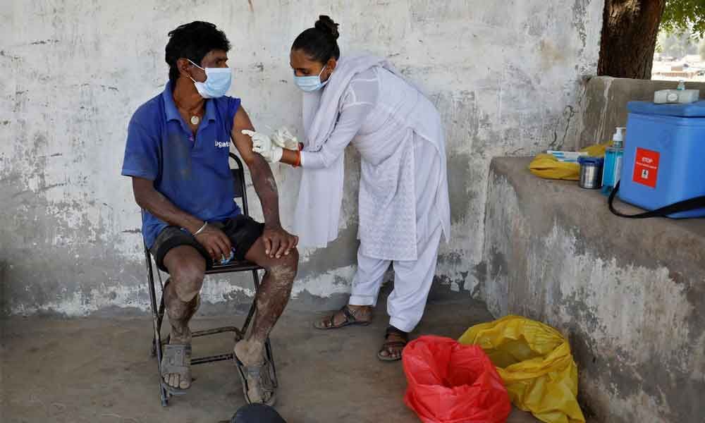 ‘Vaccine war’ between Centre, Maharashtra