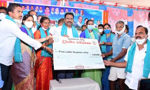 TRS, only government to implement Rythu Bheema: MLA Ravi Shankar