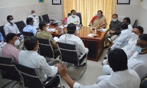 Panchayat Raj Minister Errabelli Dayakar Rao and Tribal Welfare Minister Satyavathi Rathod reviewing the progress of ongoing developmental works in Warangal on Friday