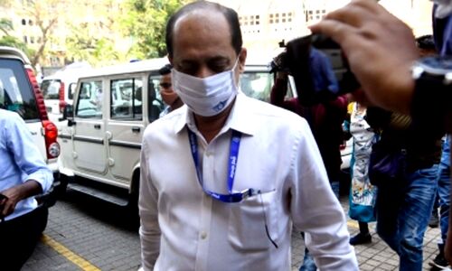New Twist: Pradeep Sharma approached BJP leader in Mumbai hotel to reinstate protege Vaze